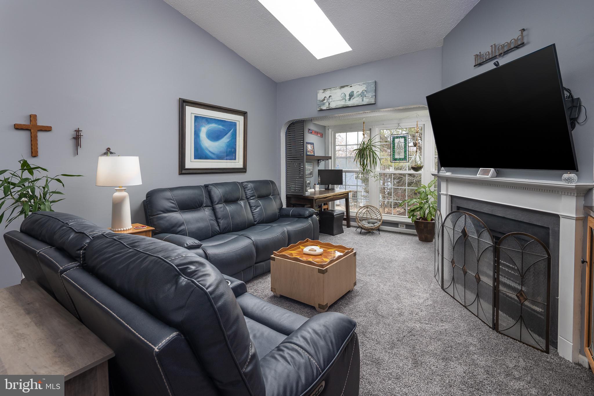 HUNTER'S SQUARE - Residential