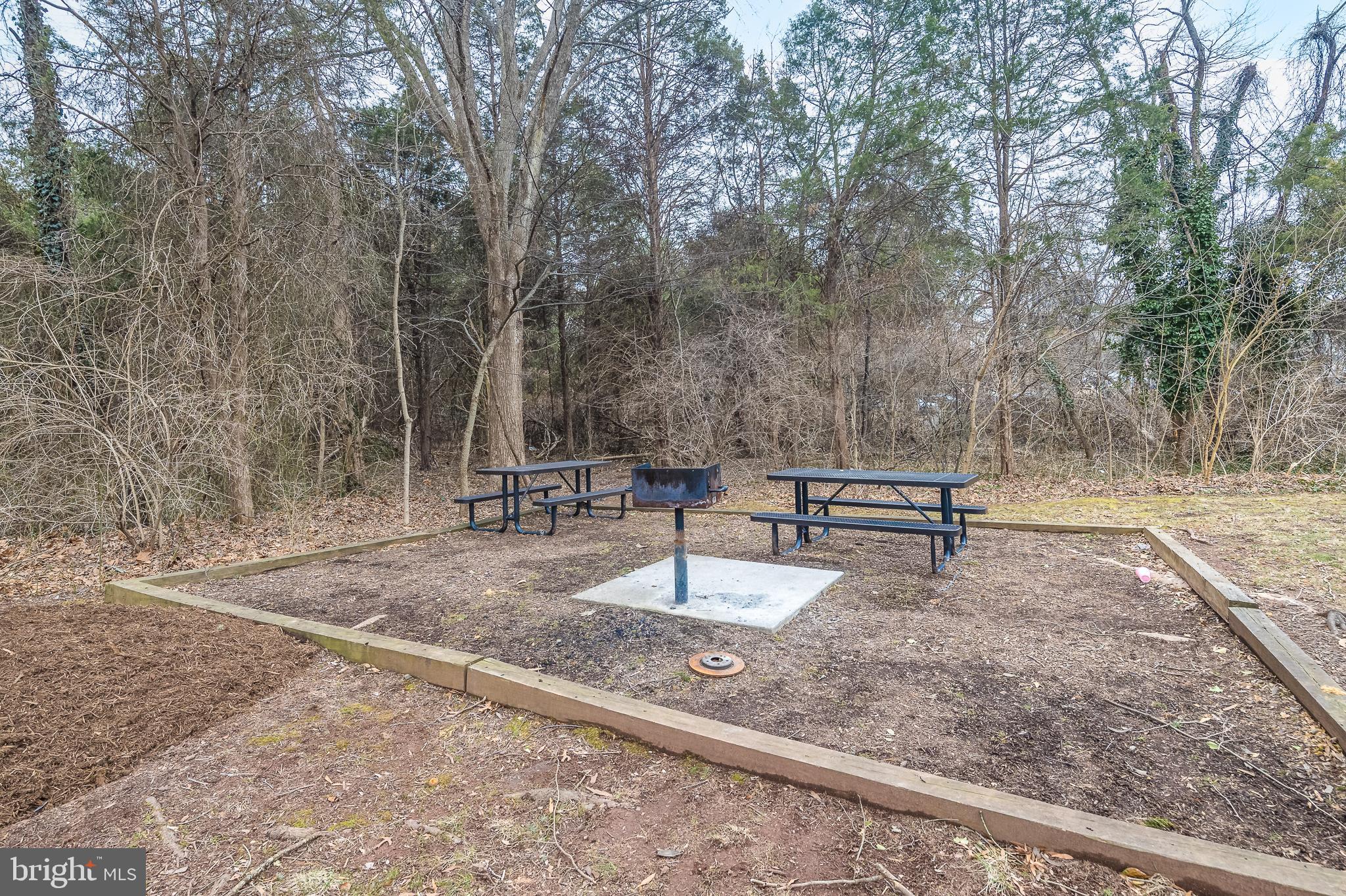 HUNTER'S SQUARE - Residential