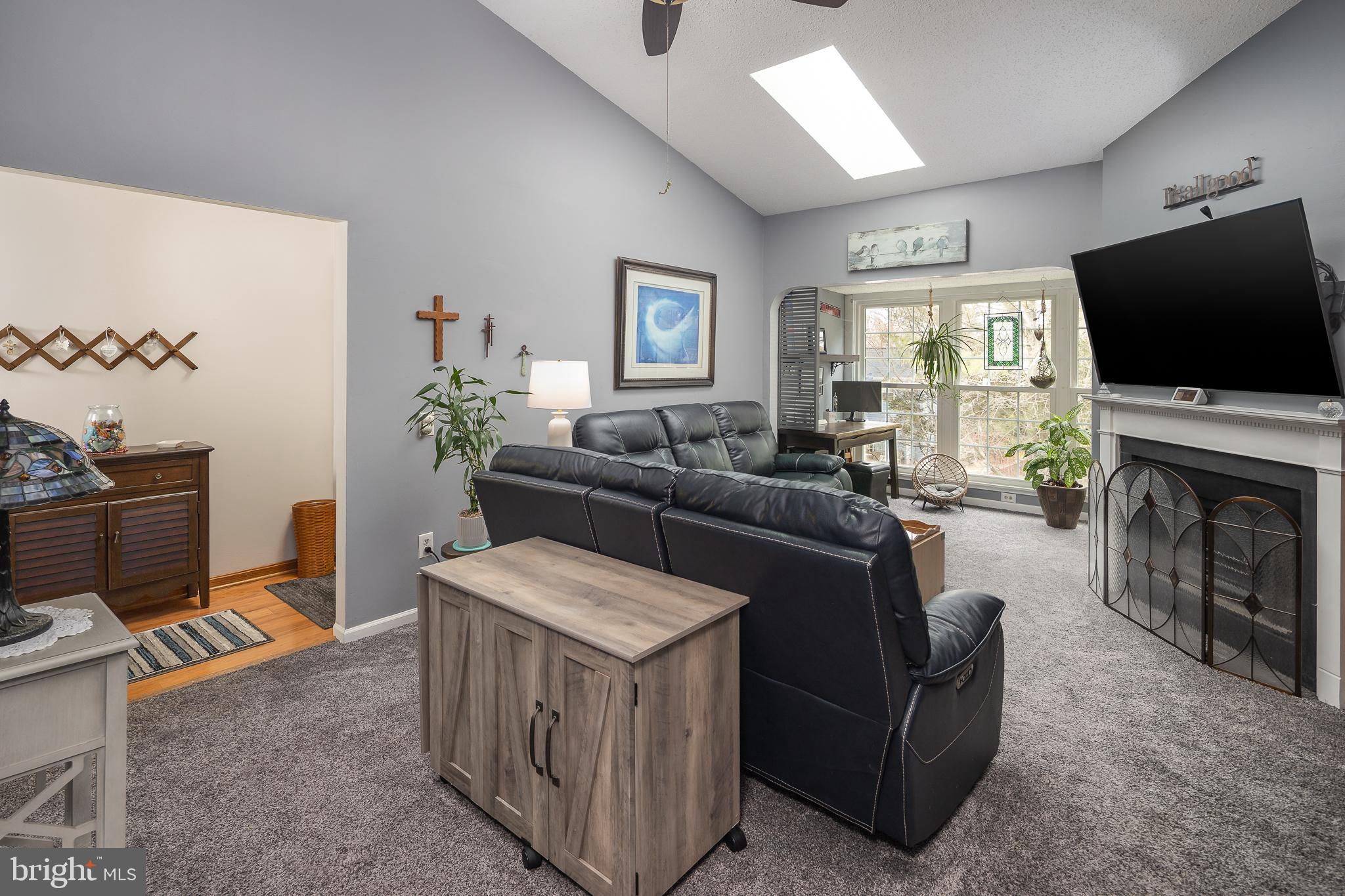 HUNTER'S SQUARE - Residential