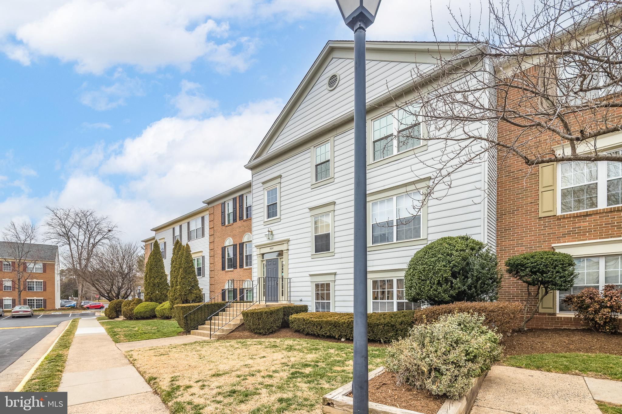 HUNTER'S SQUARE - Residential