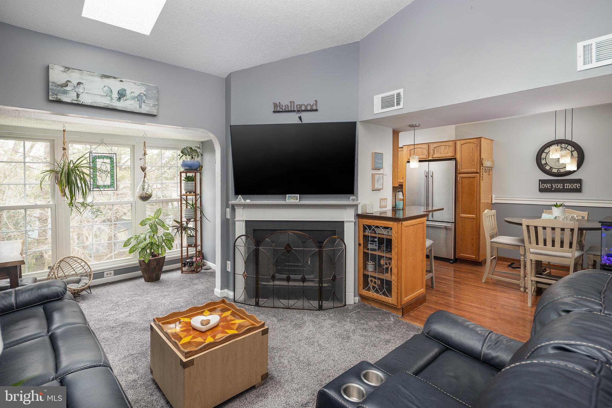 HUNTER'S SQUARE - Residential