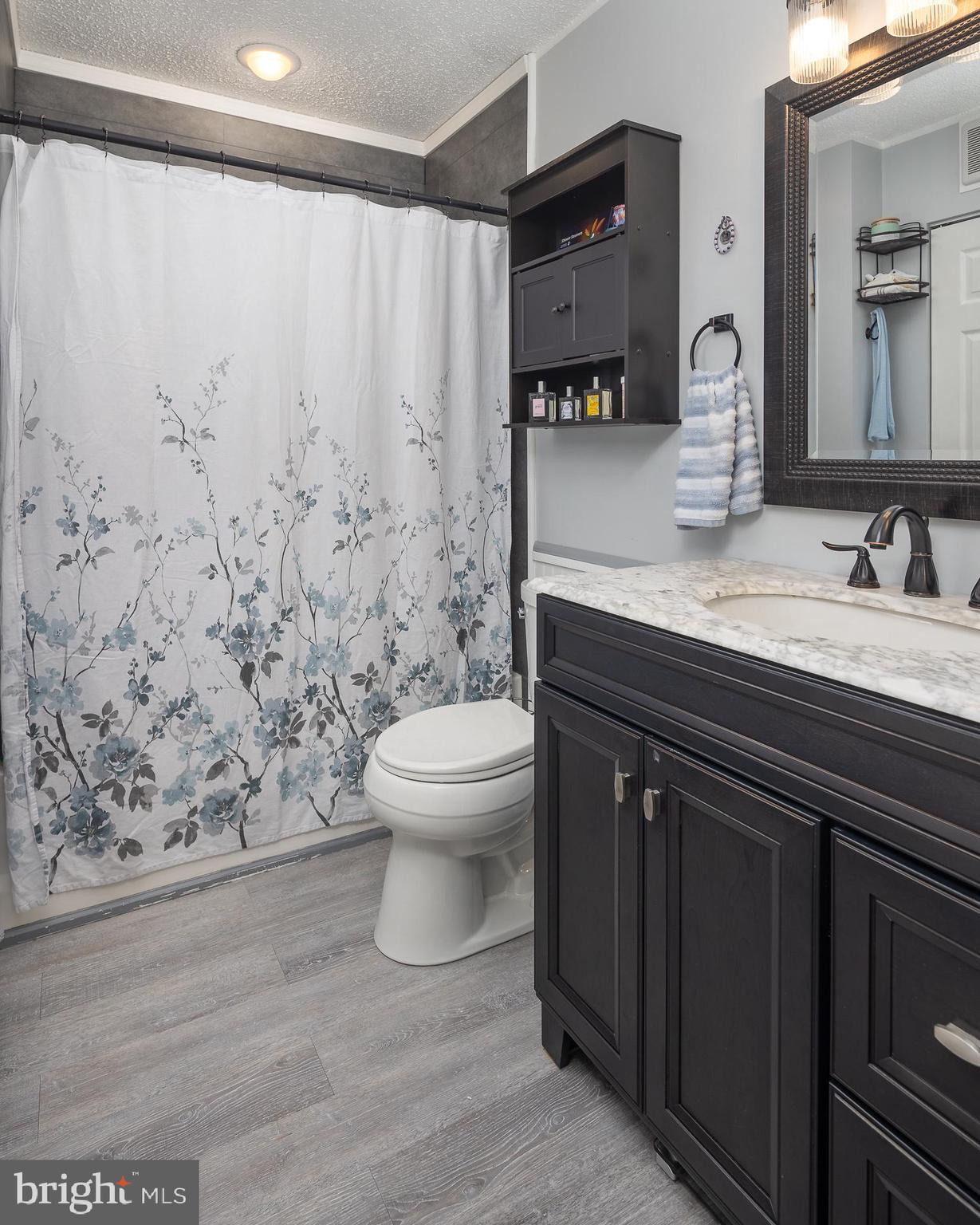 HUNTER'S SQUARE - Residential