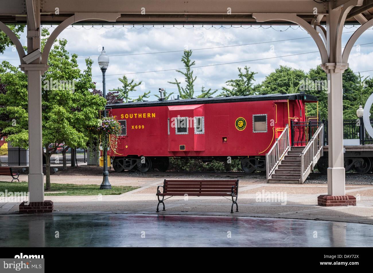 HUNTER'S SQUARE - Residential