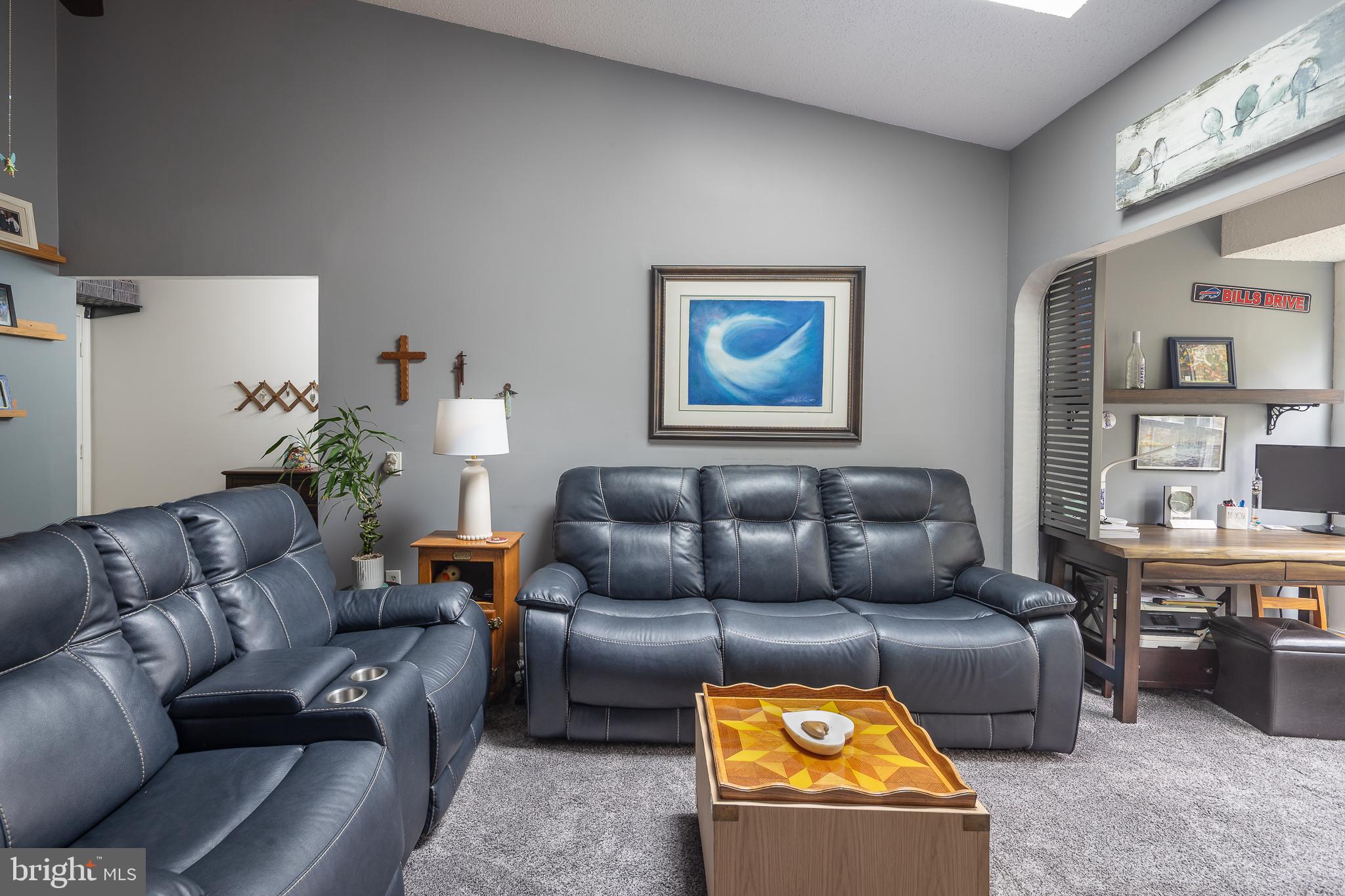 HUNTER'S SQUARE - Residential