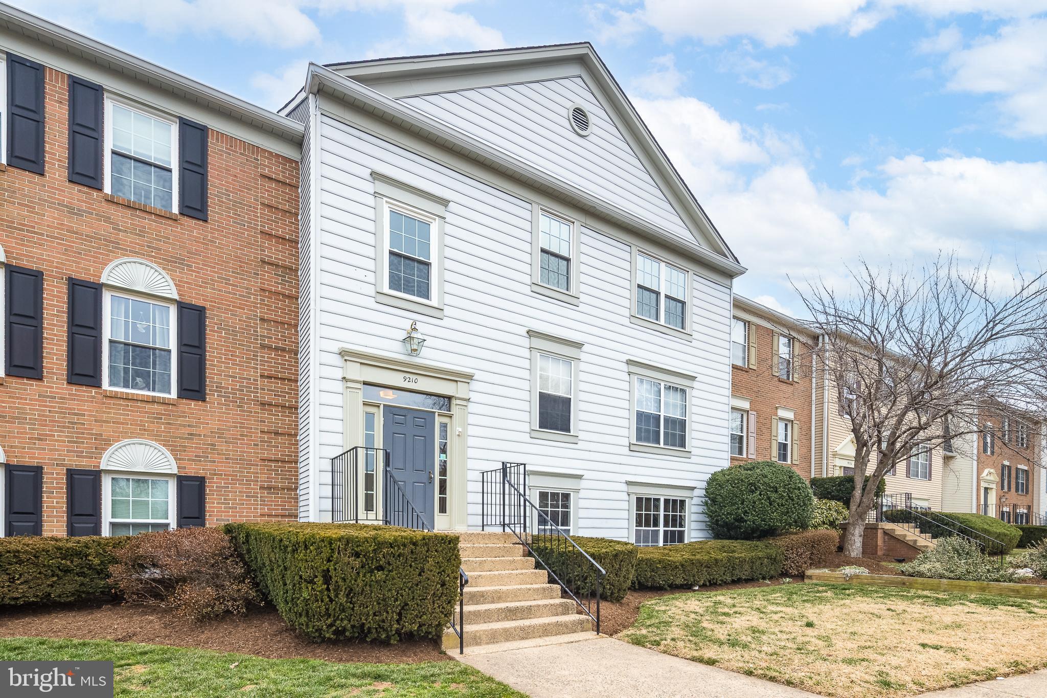 HUNTER'S SQUARE - Residential