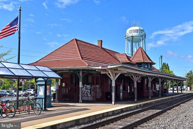 HUNTER'S SQUARE - Residential