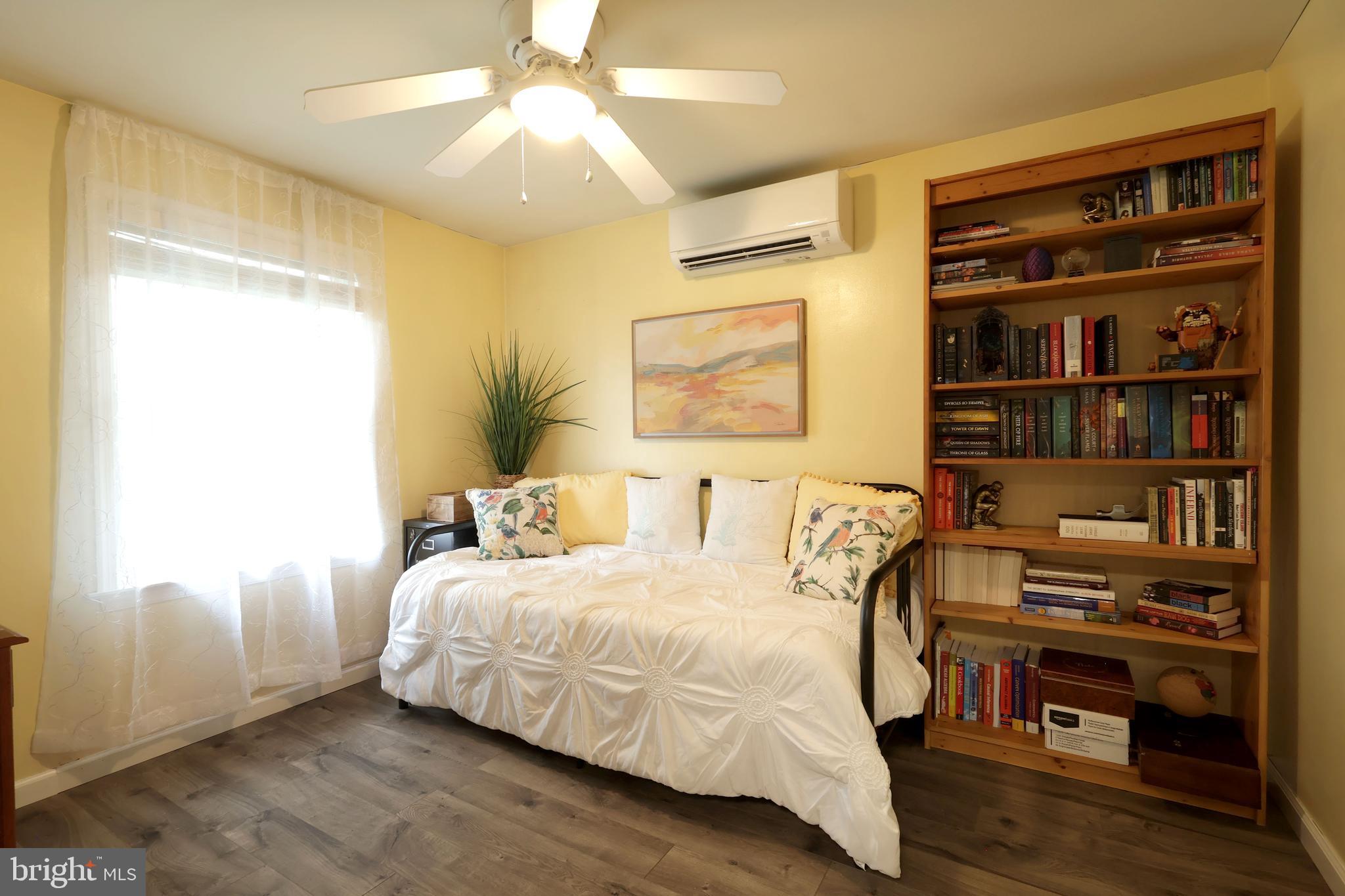 VALLEY VISTA - Residential