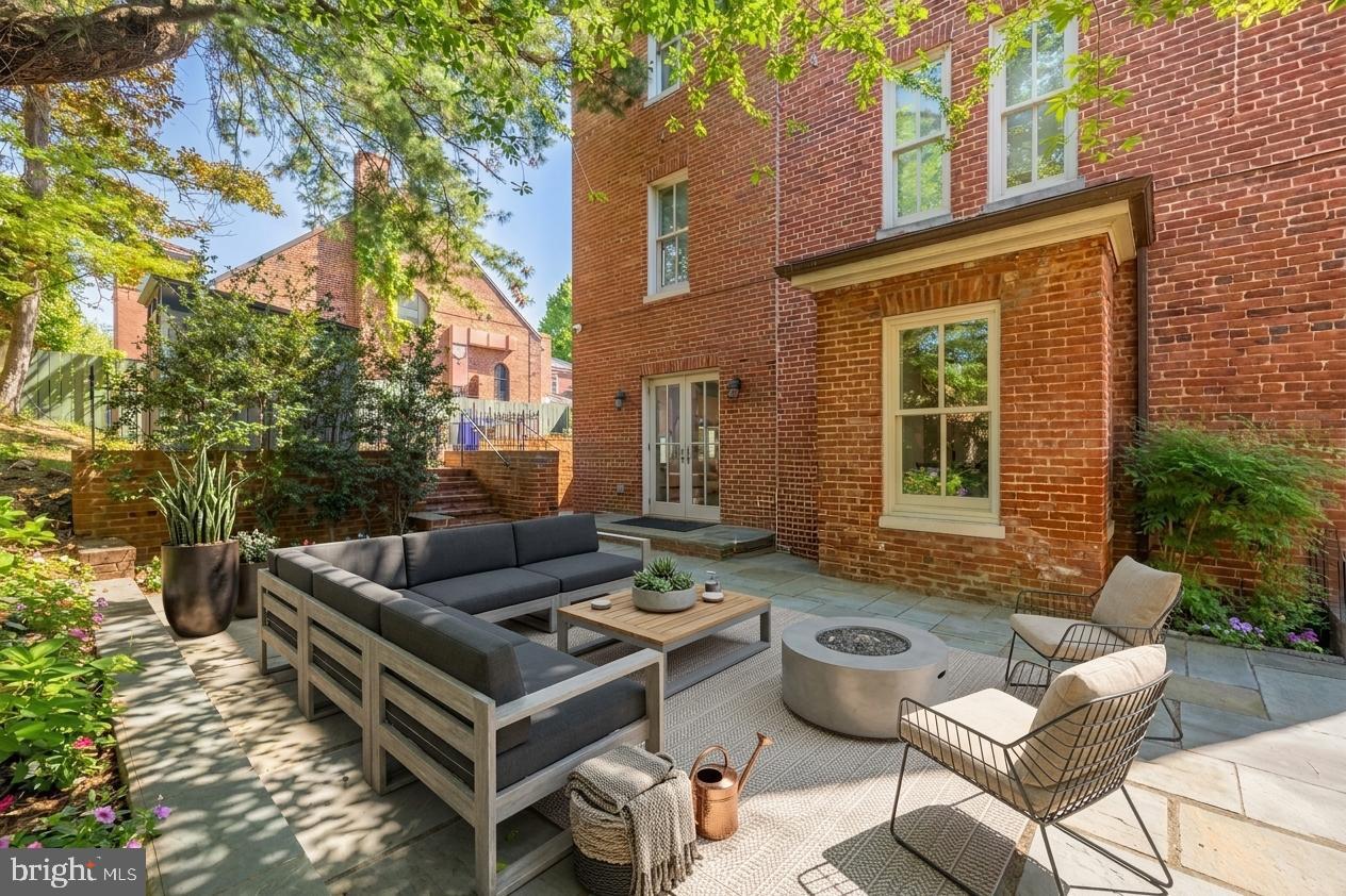 GEORGETOWN - Residential
