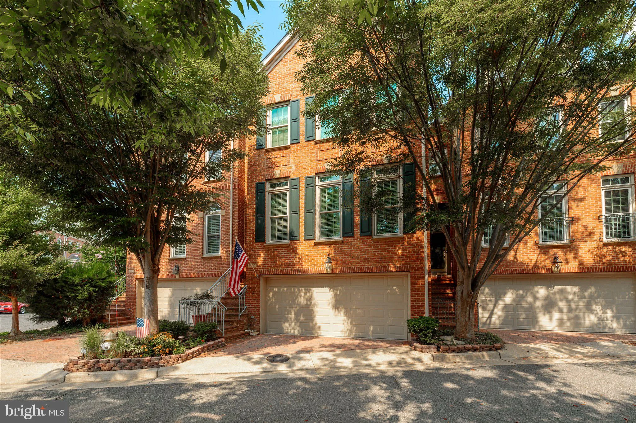 5027 Waple Lane, Alexandria, VA 22304