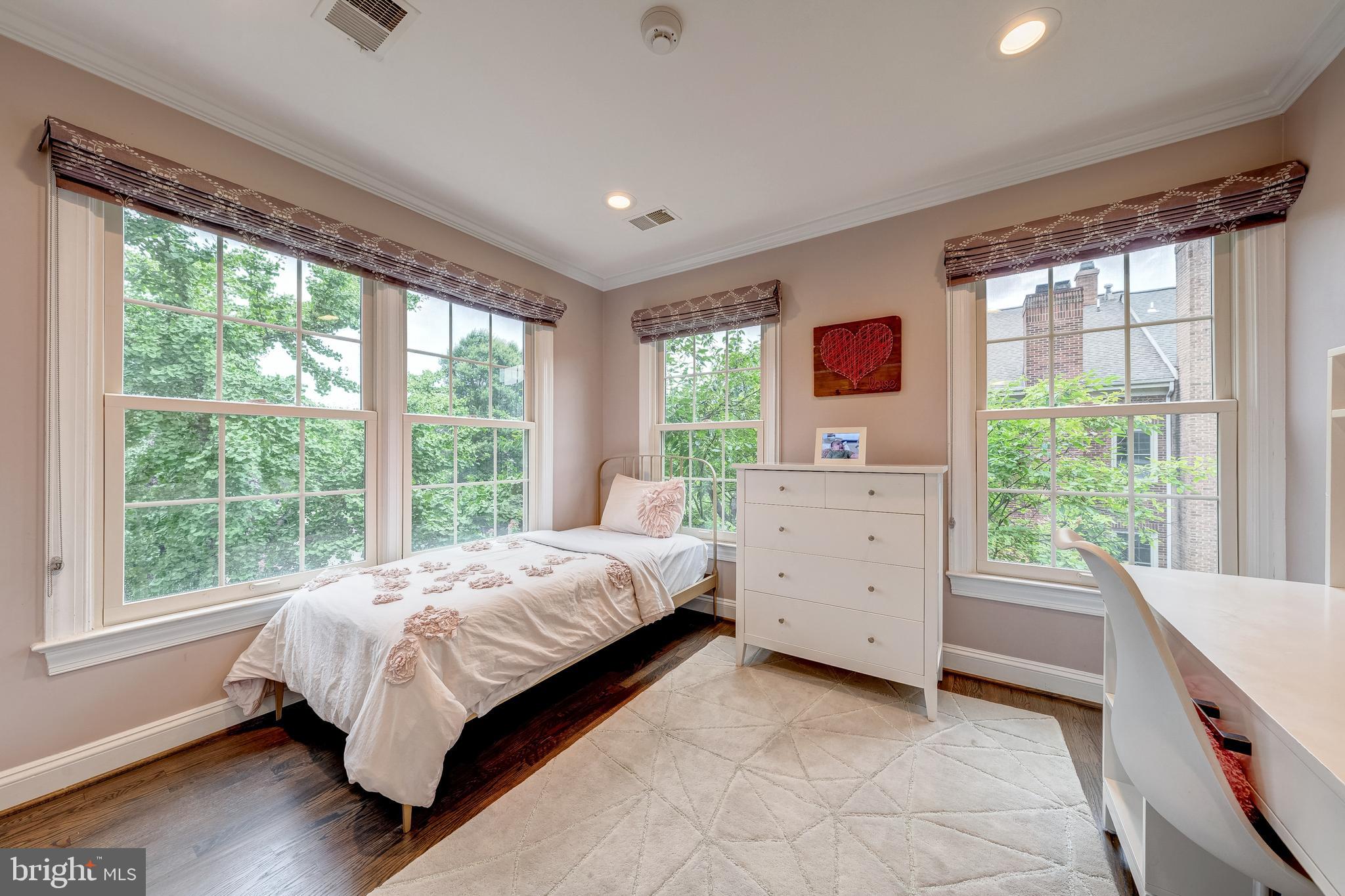 HIGHGATE - Residential