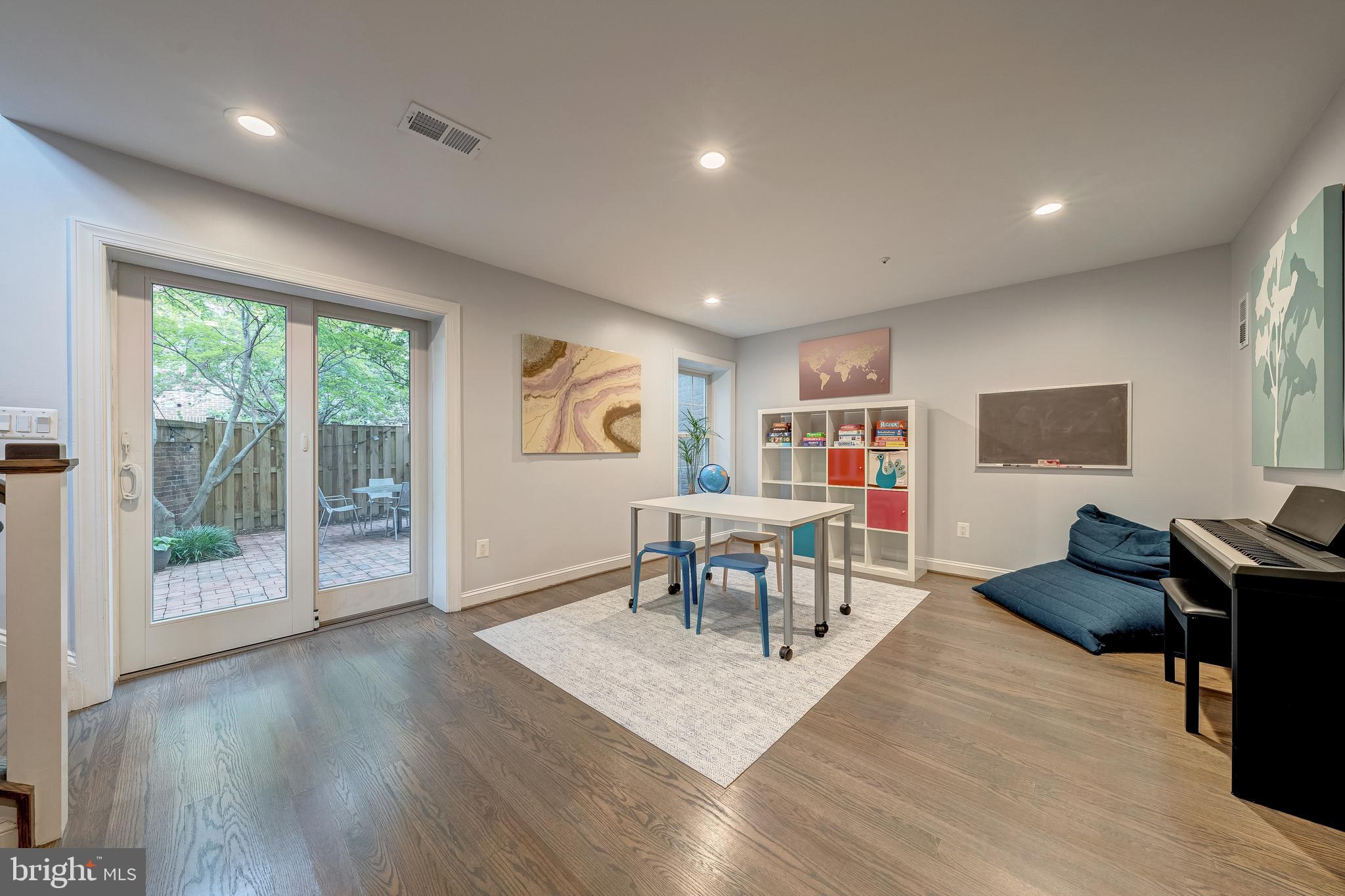 HIGHGATE - Residential