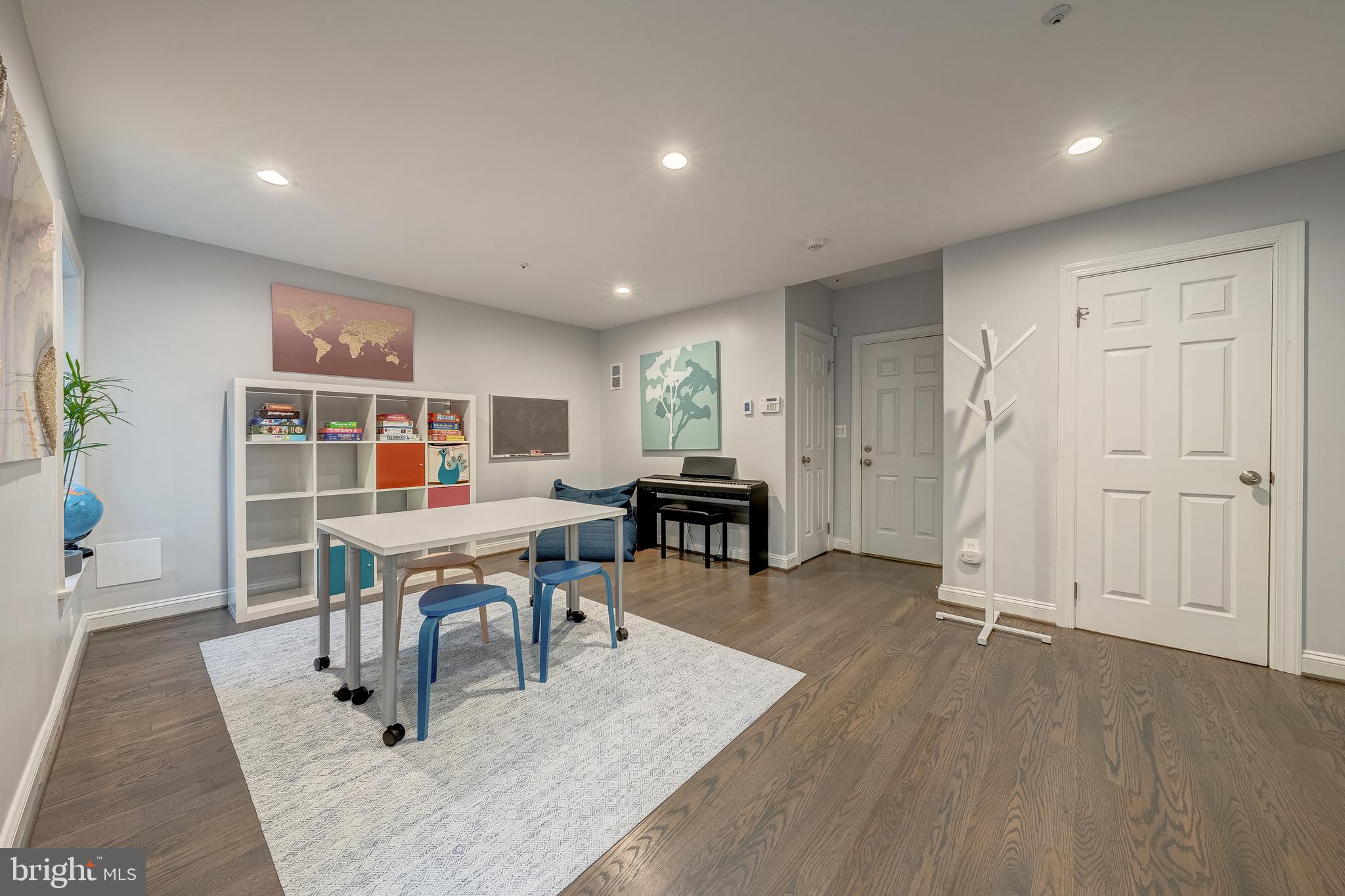 HIGHGATE - Residential