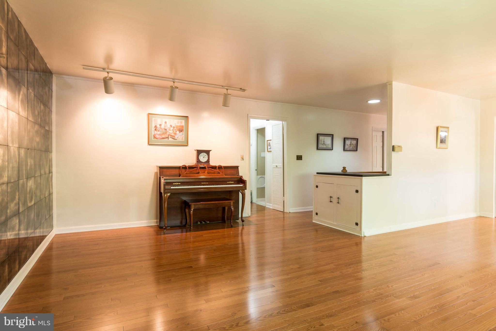 WOODMONT - Residential