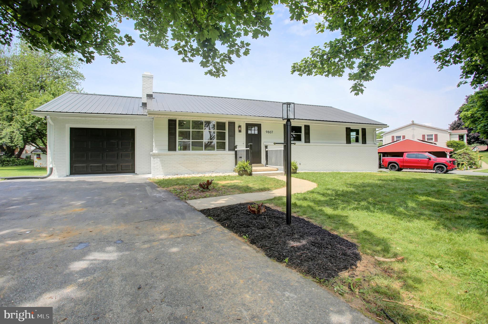 9807 POSSUM HOLLOW ROAD