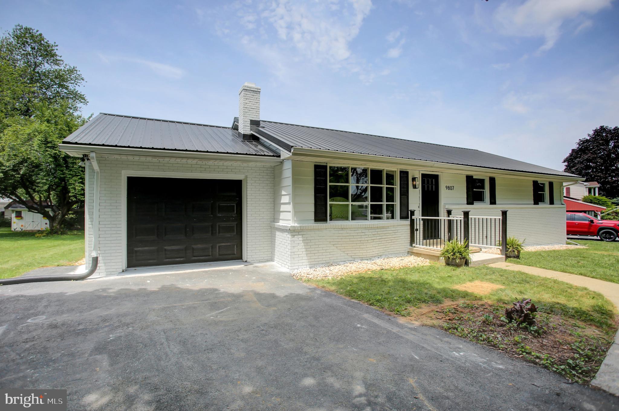 9807 POSSUM HOLLOW ROAD