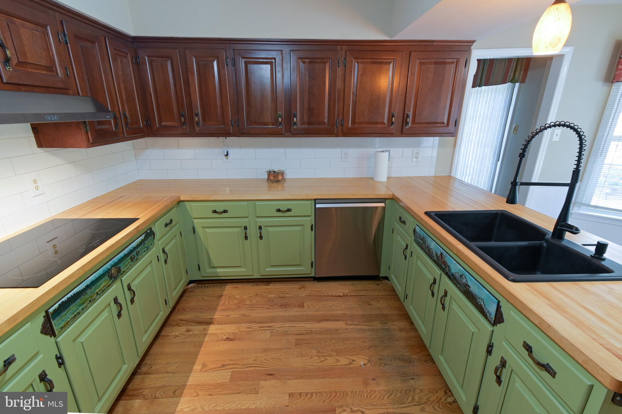 OLD MILL COURT - Residential