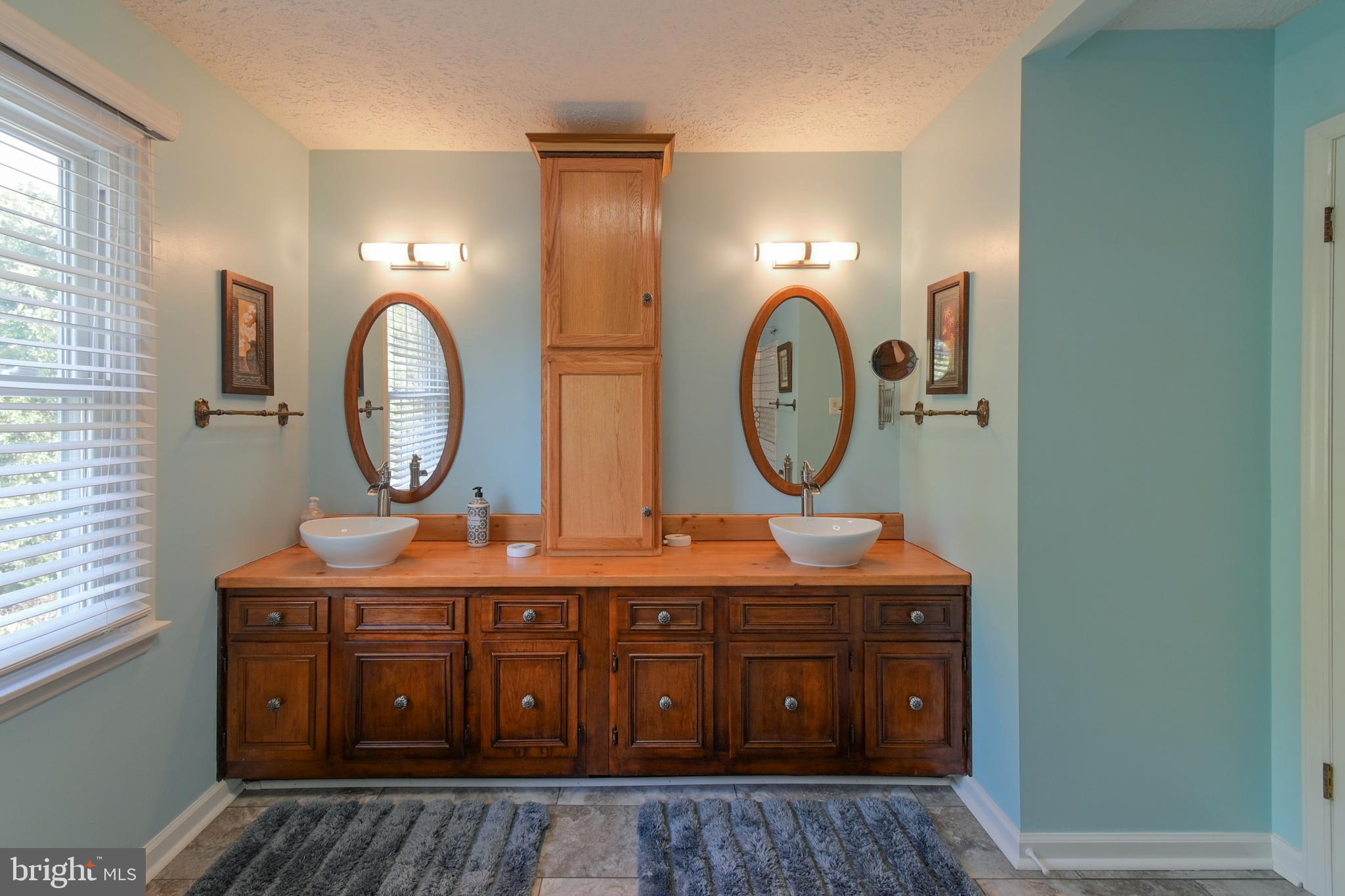 OLD MILL COURT - Residential