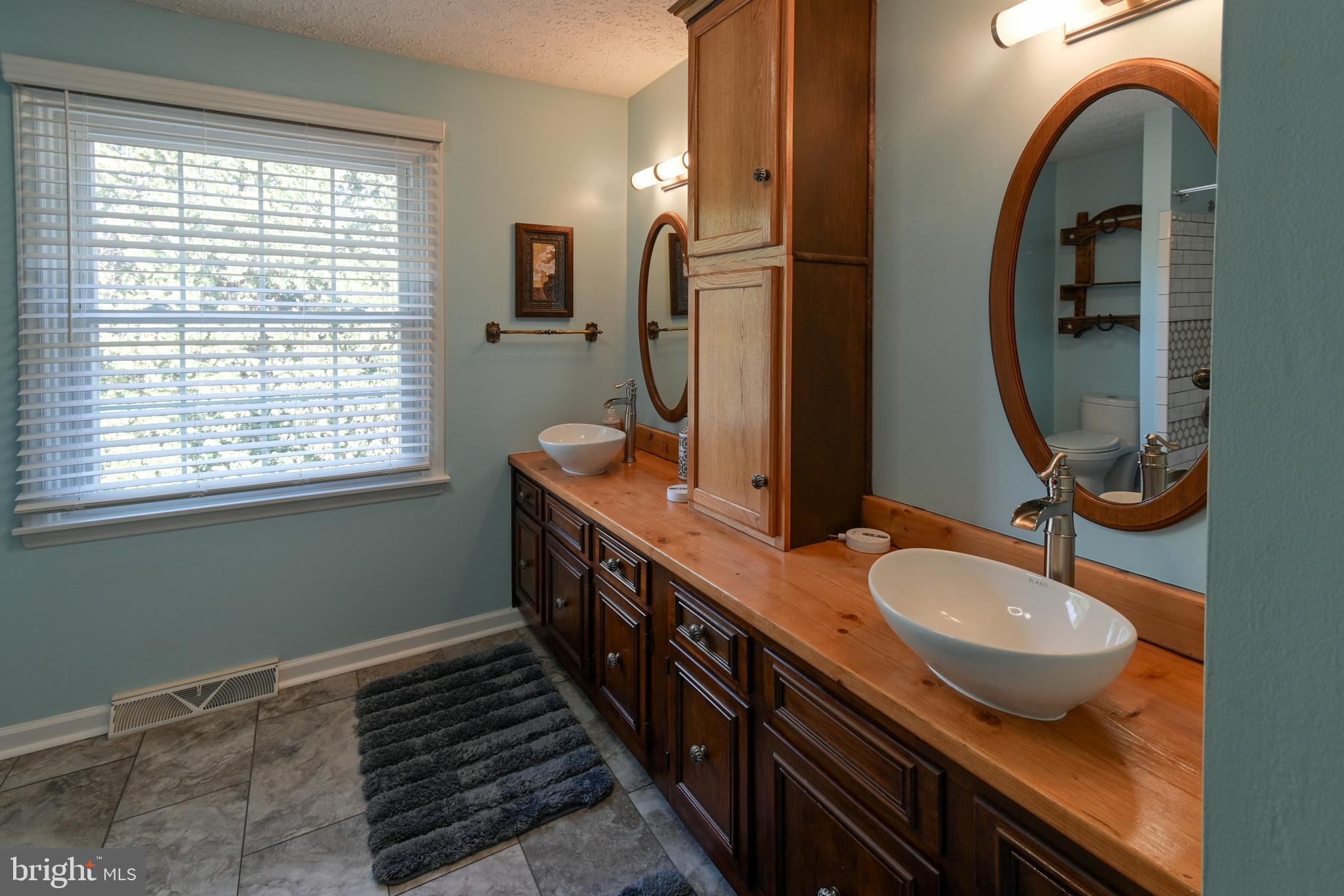 OLD MILL COURT - Residential