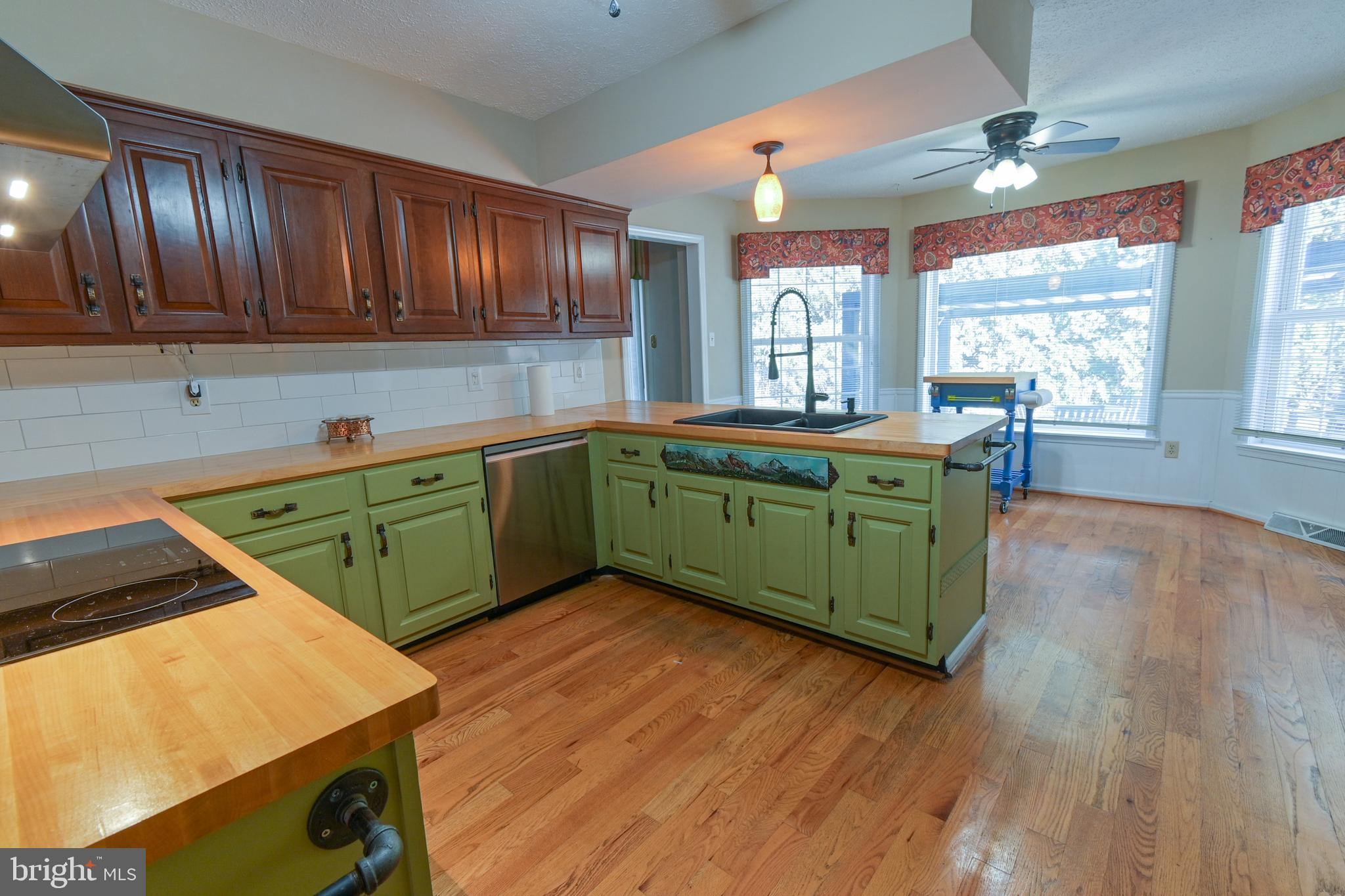 OLD MILL COURT - Residential