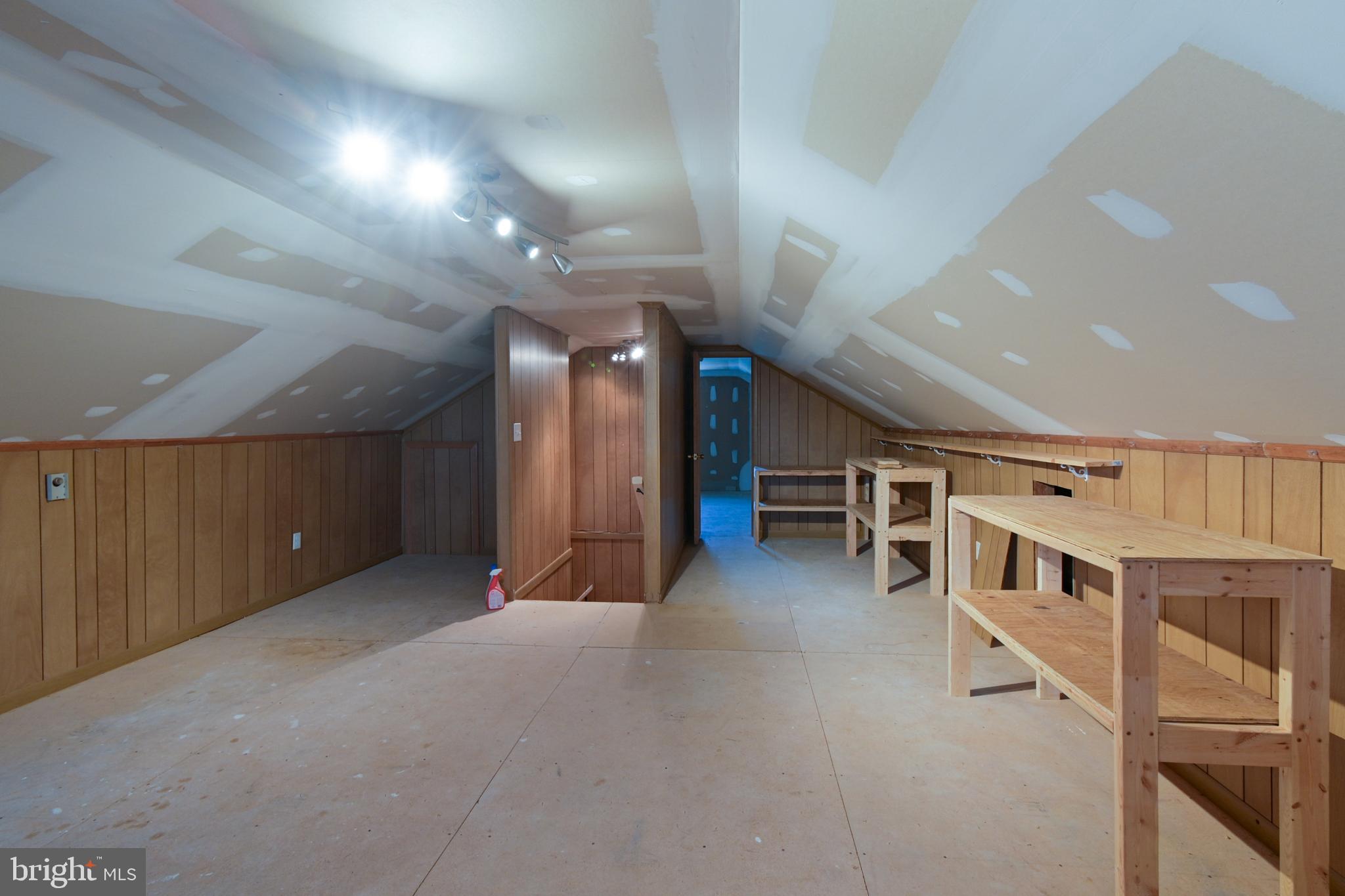 OLD MILL COURT - Residential