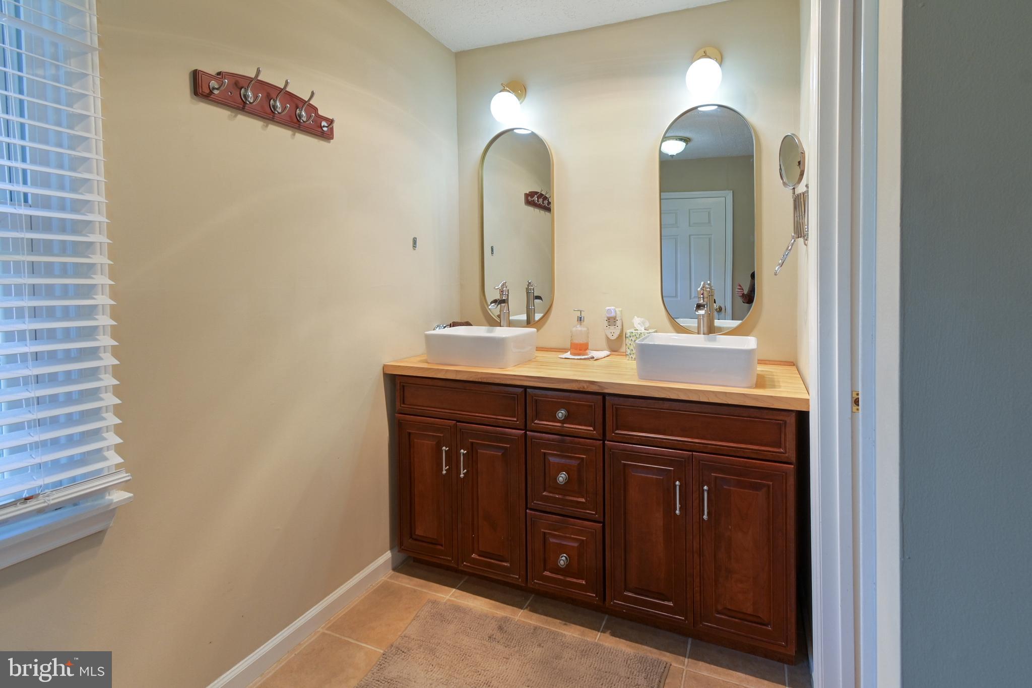 OLD MILL COURT - Residential