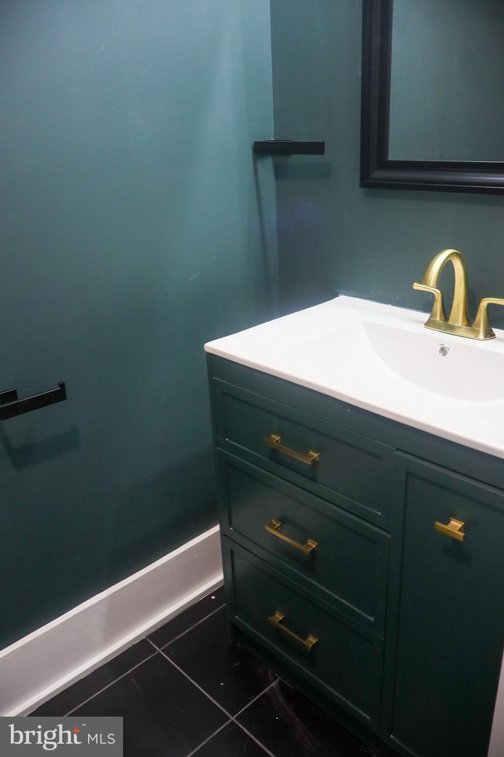 EAST OAK LANE - Residential