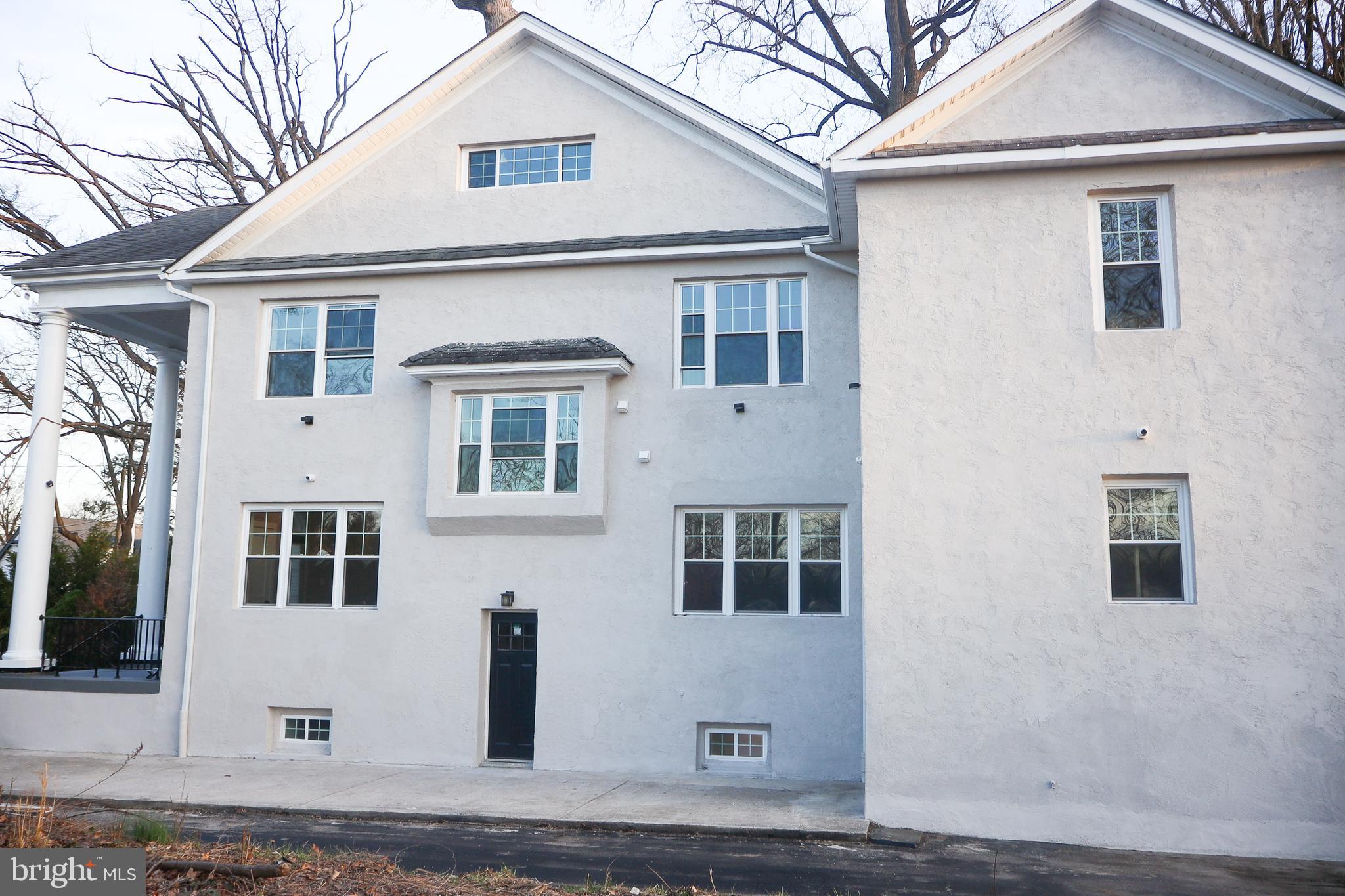 EAST OAK LANE - Residential