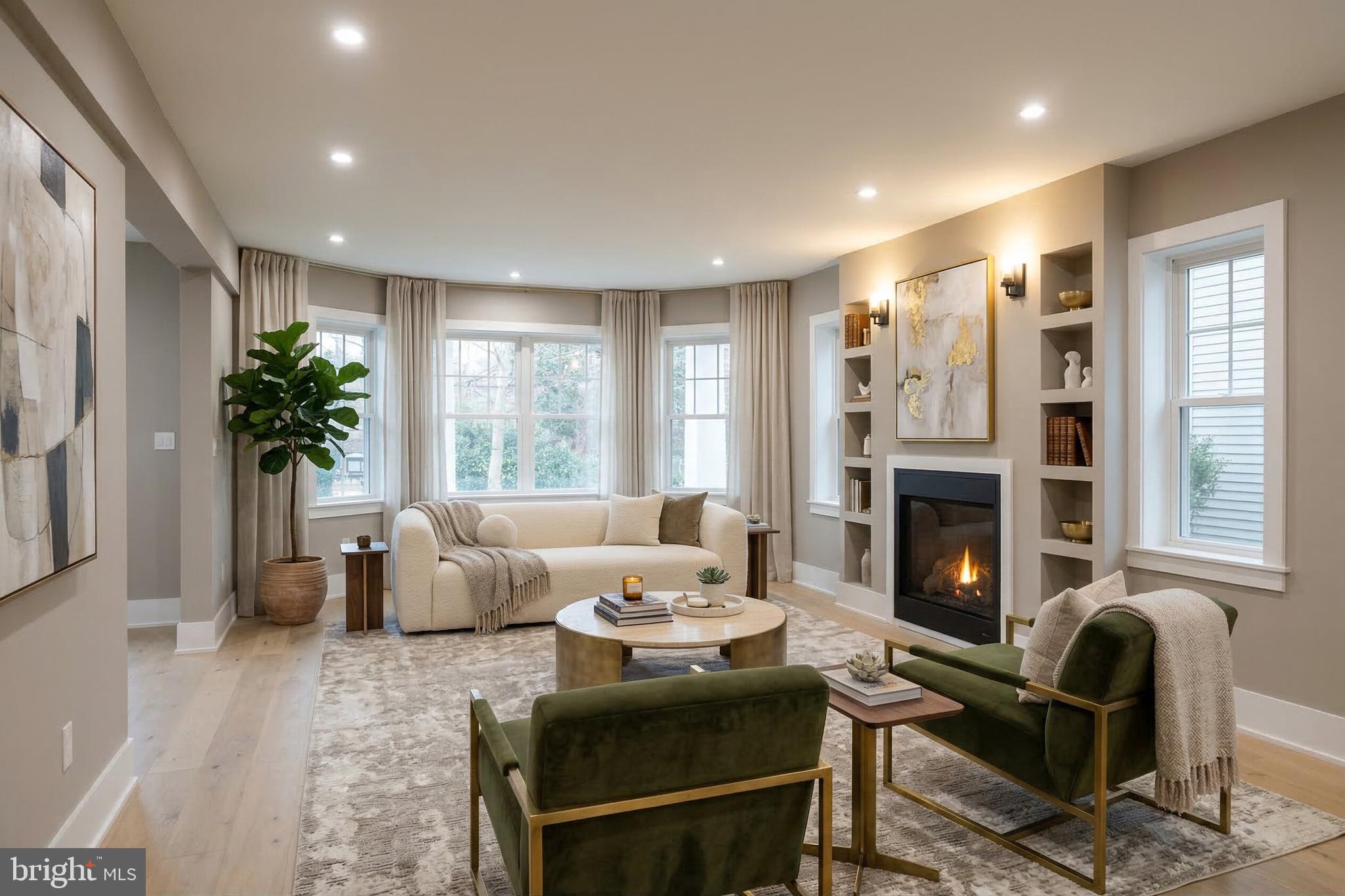 EAST OAK LANE - Residential