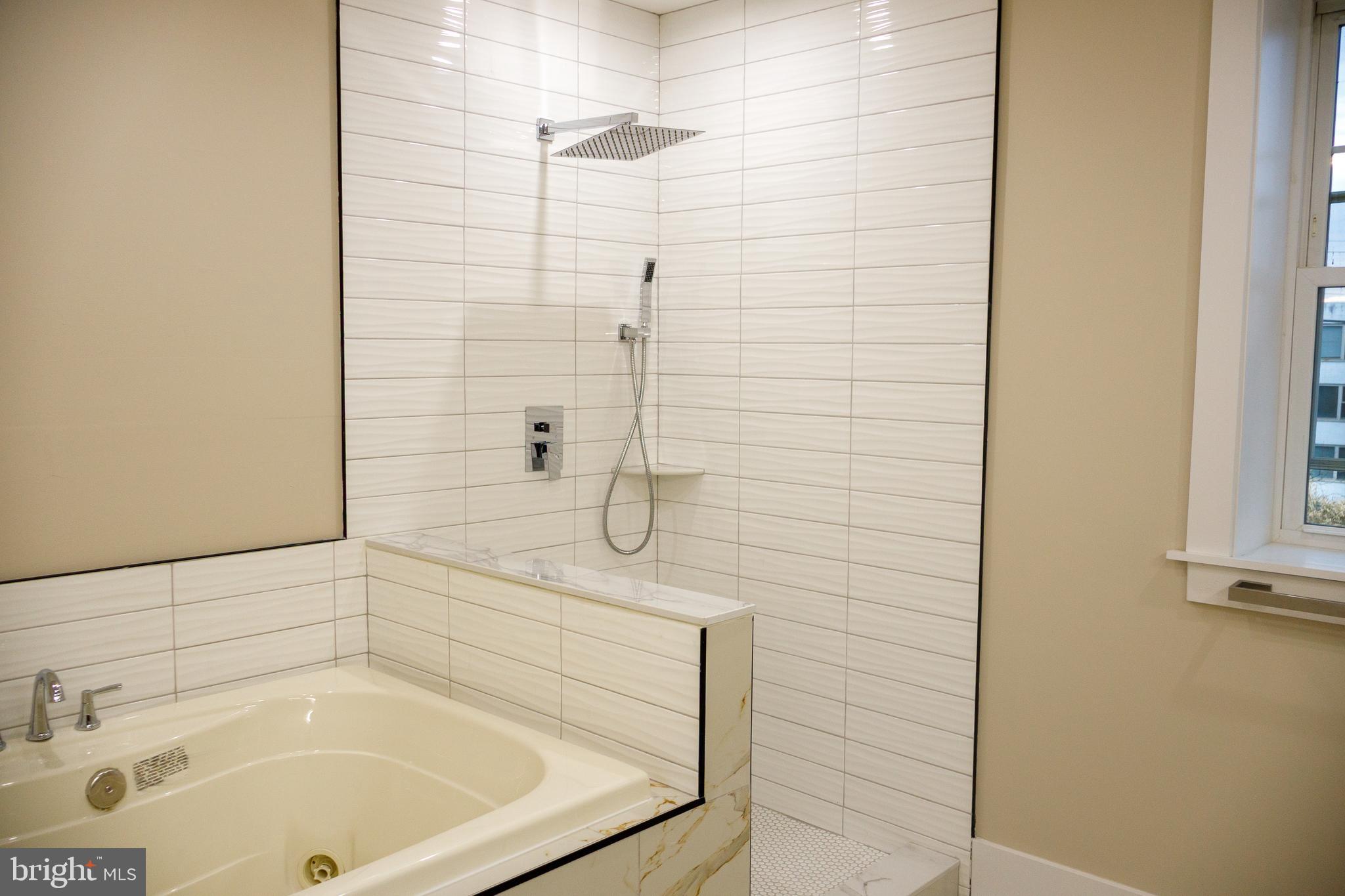 EAST OAK LANE - Residential