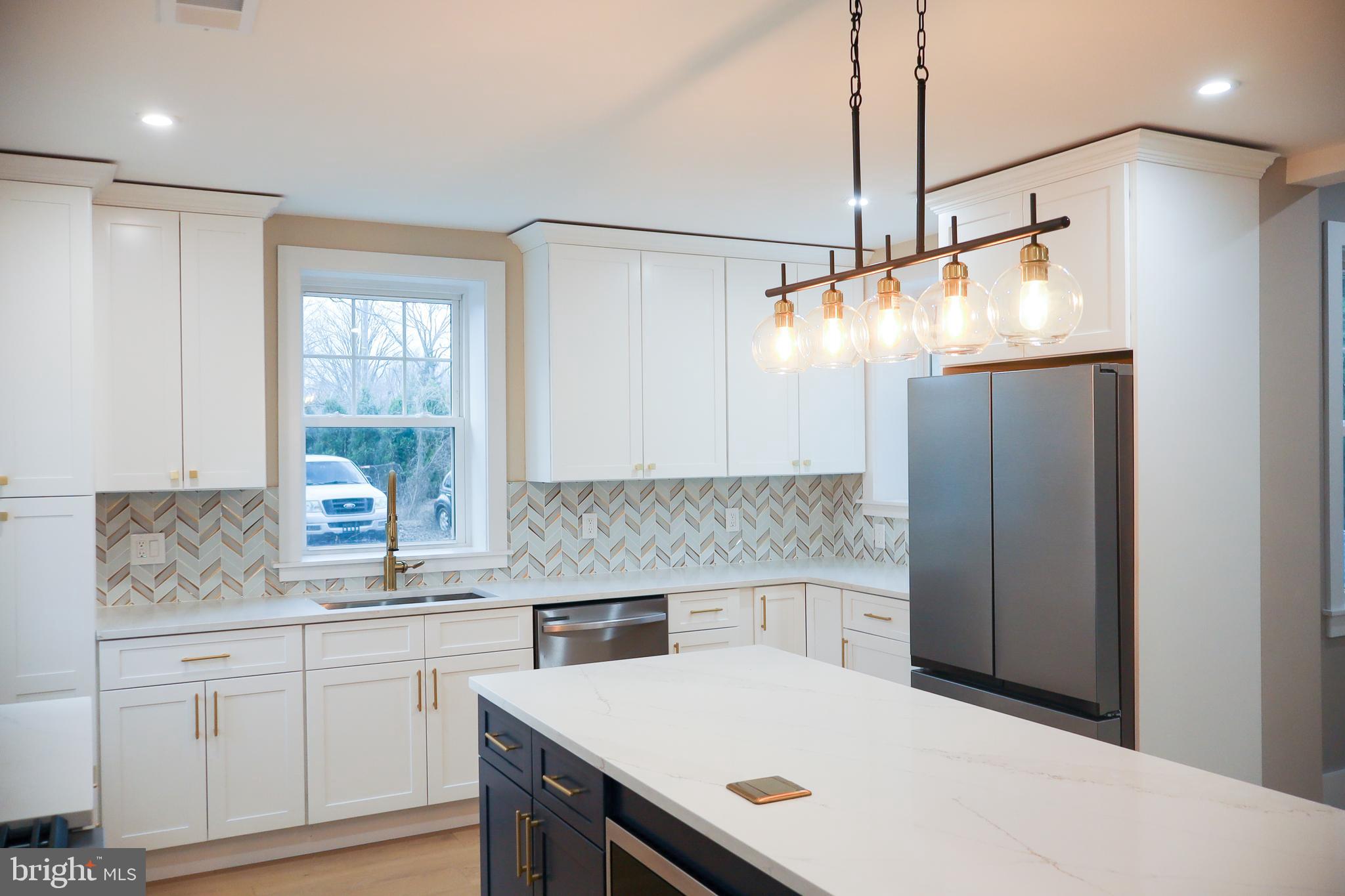 EAST OAK LANE - Residential