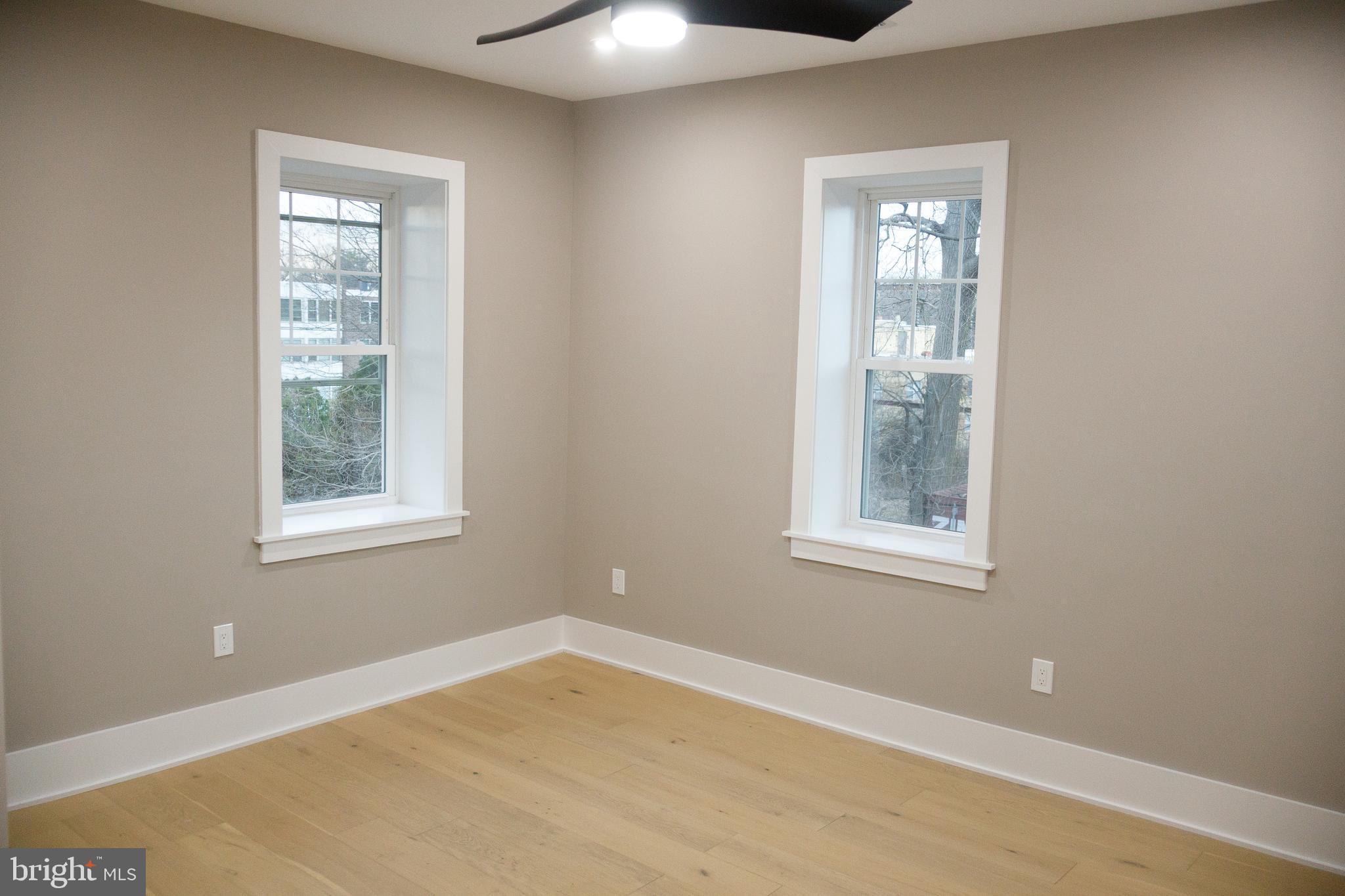 EAST OAK LANE - Residential