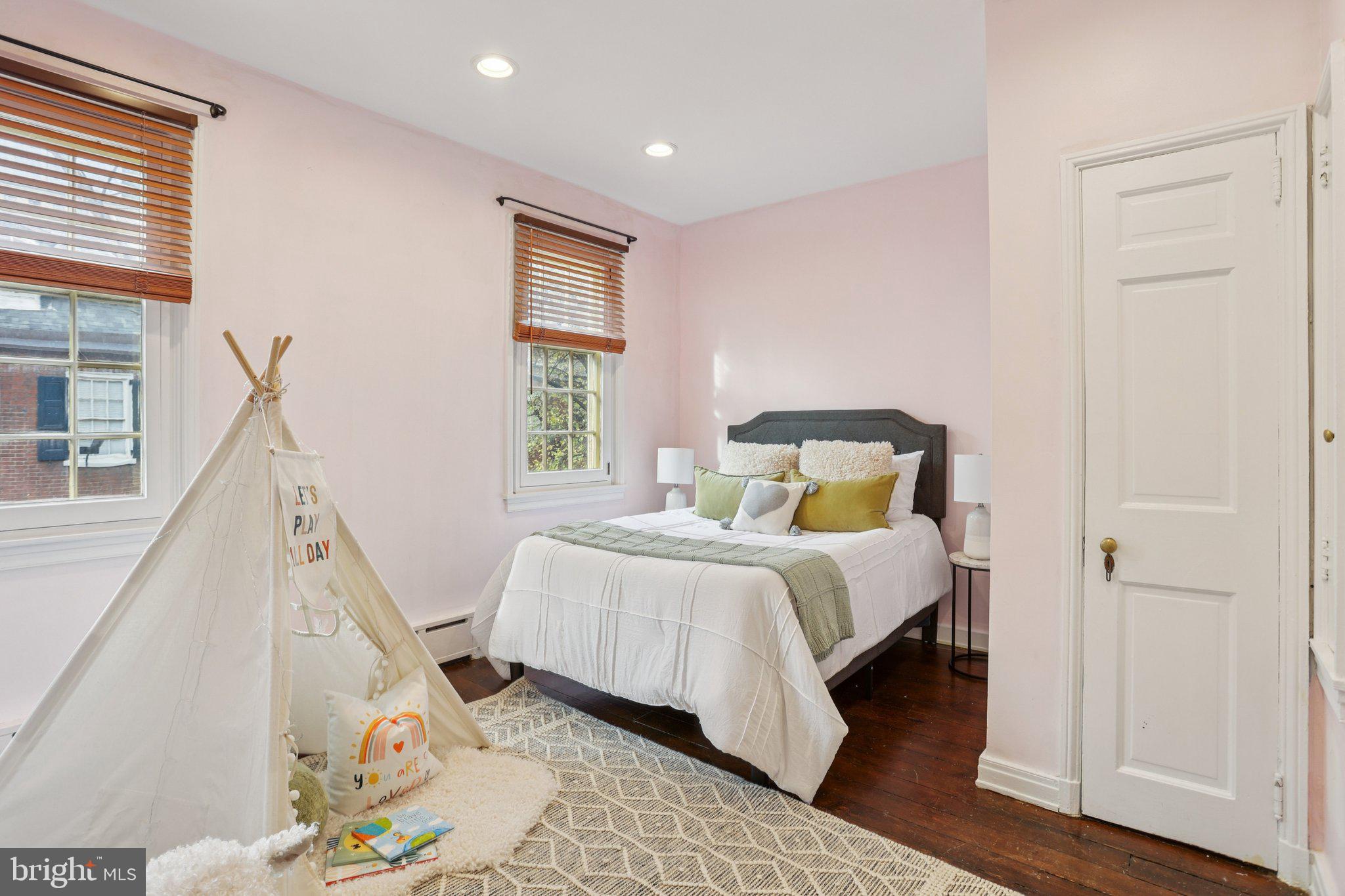 WASHINGTON SQ WEST - Residential