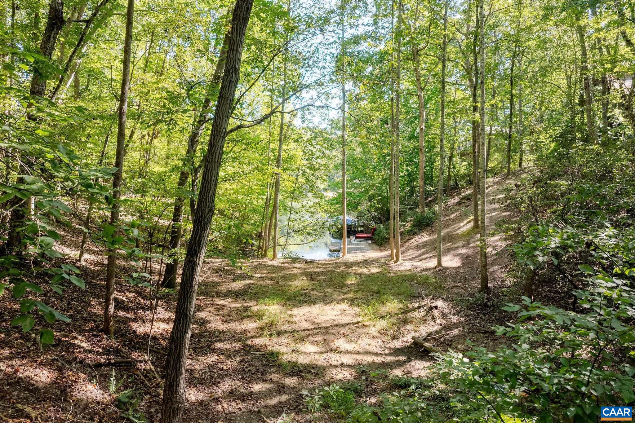 LAKE MONTICELLO - Land