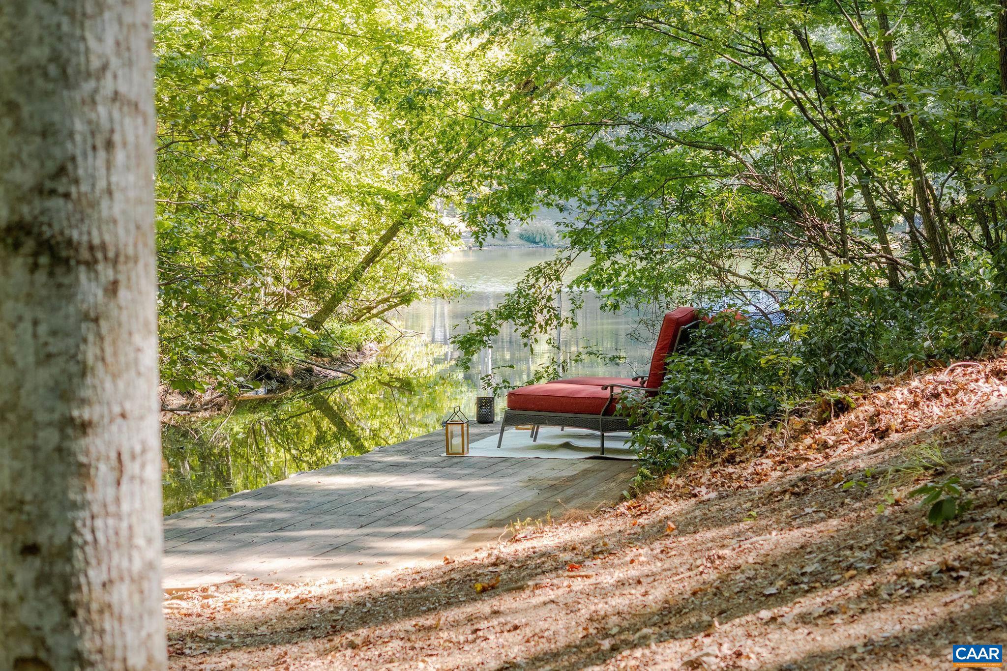 LAKE MONTICELLO - Land