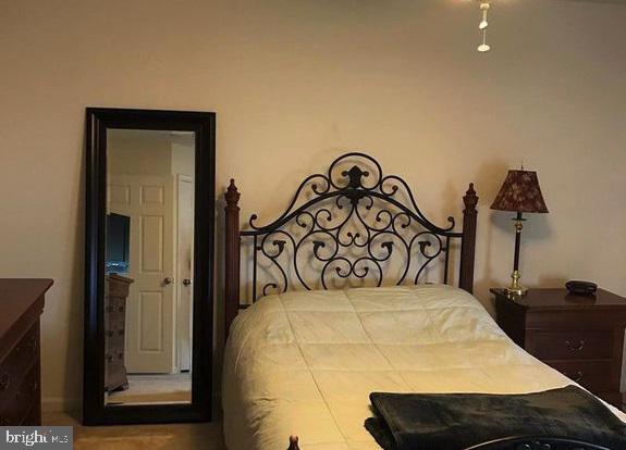 LAKELAND PLACE - Residential Lease