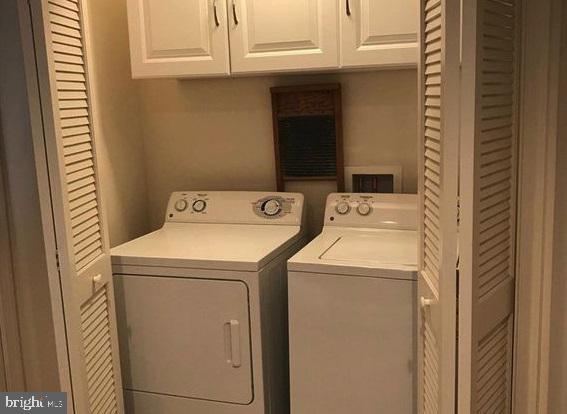 LAKELAND PLACE - Residential Lease