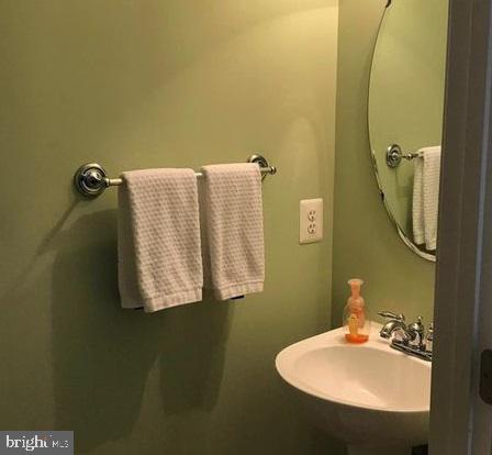 LAKELAND PLACE - Residential Lease