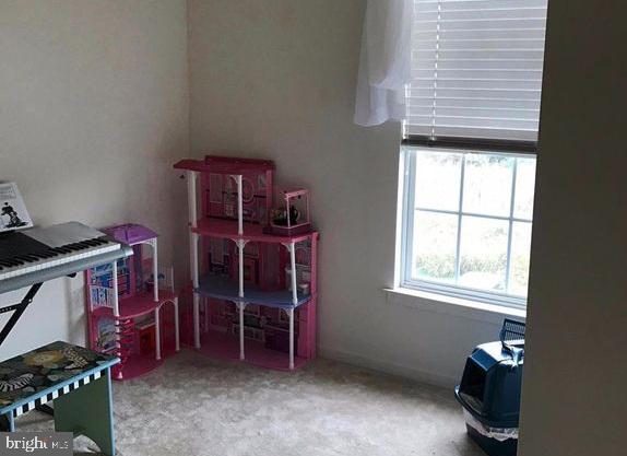 LAKELAND PLACE - Residential Lease