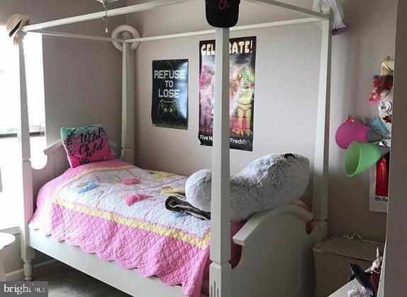 LAKELAND PLACE - Residential Lease