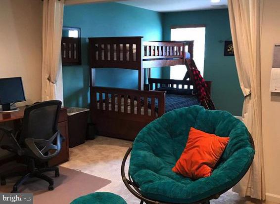 LAKELAND PLACE - Residential Lease