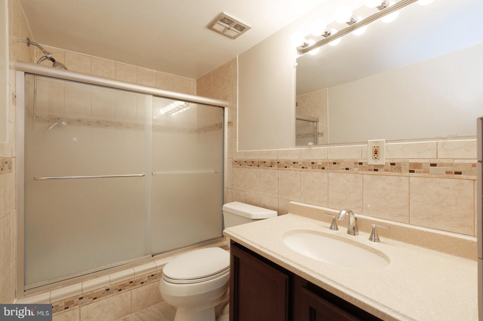 NORTH CREEK PLACE CODM - Residential Lease