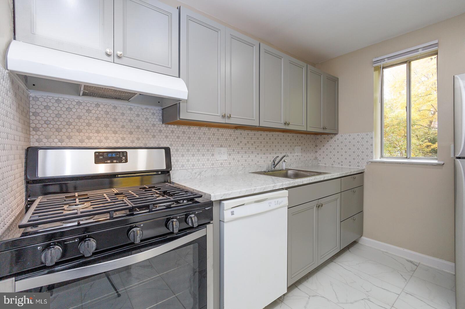 NORTH CREEK PLACE CODM - Residential Lease