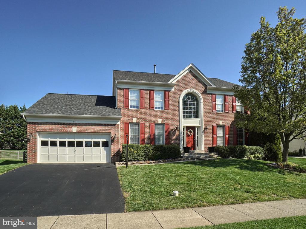WINDSOR KNOLLS - Residential