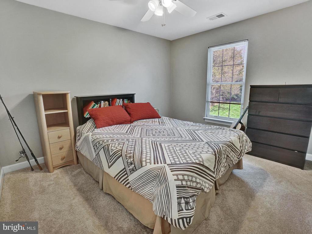 WINDSOR KNOLLS - Residential