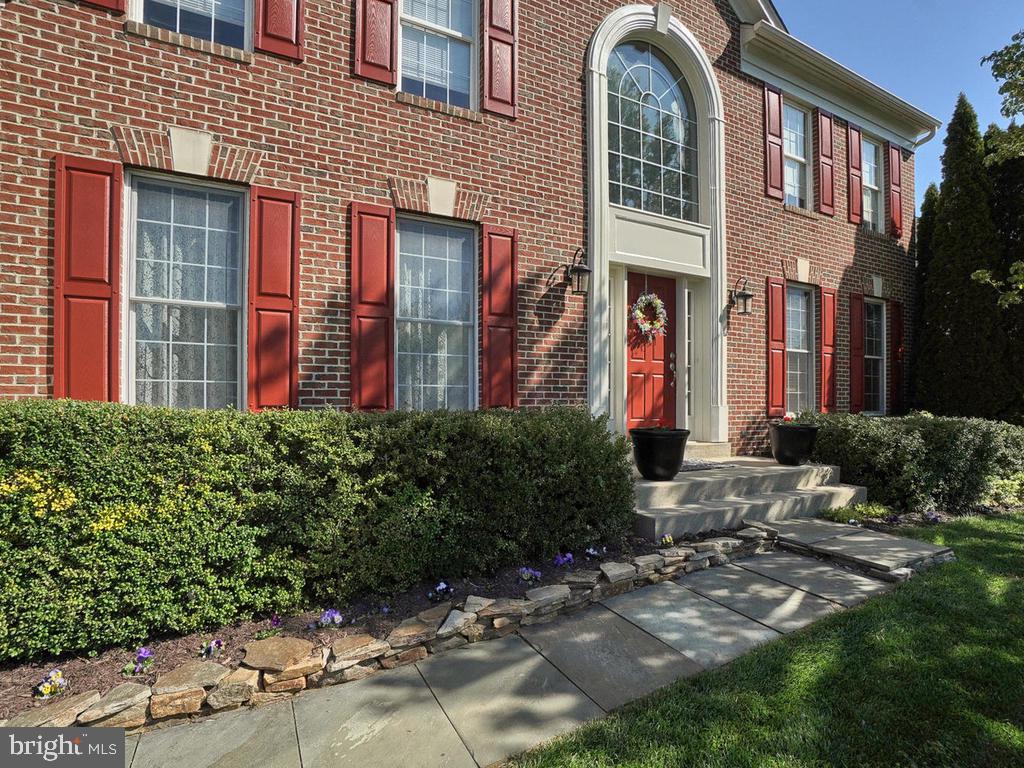 WINDSOR KNOLLS - Residential