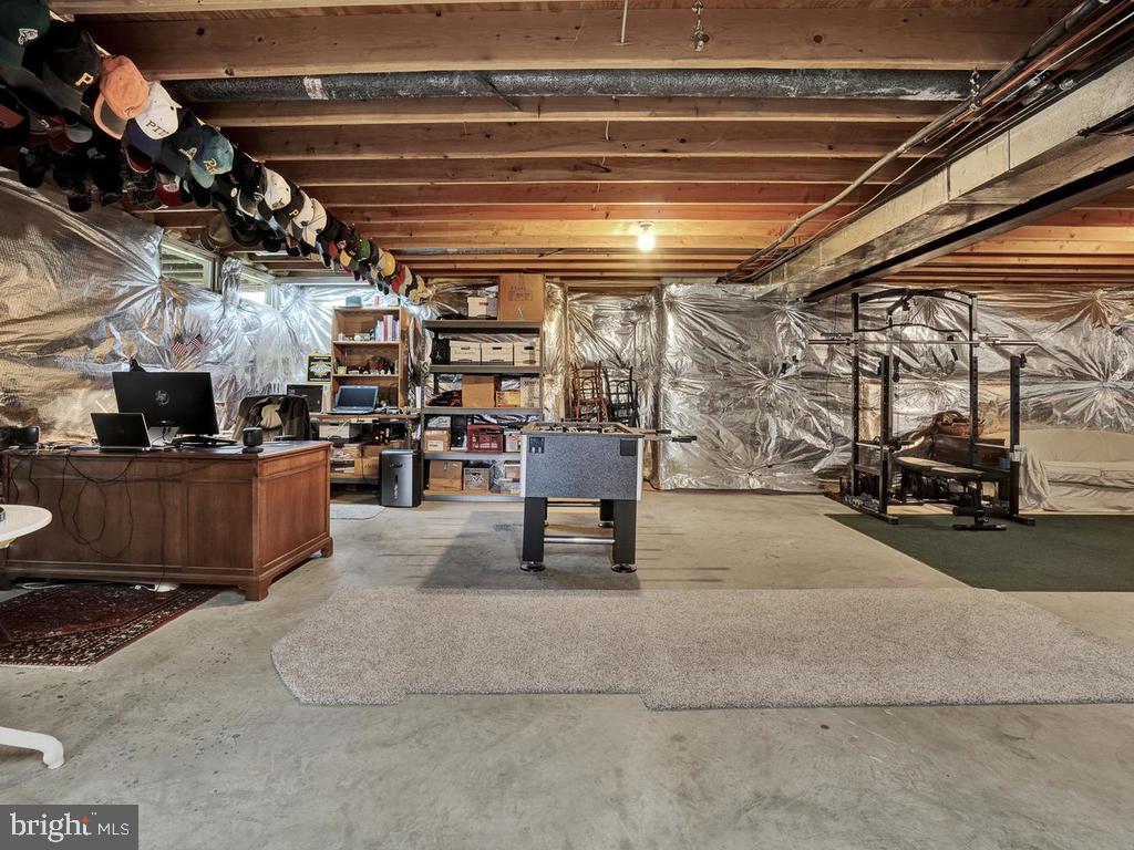 WINDSOR KNOLLS - Residential