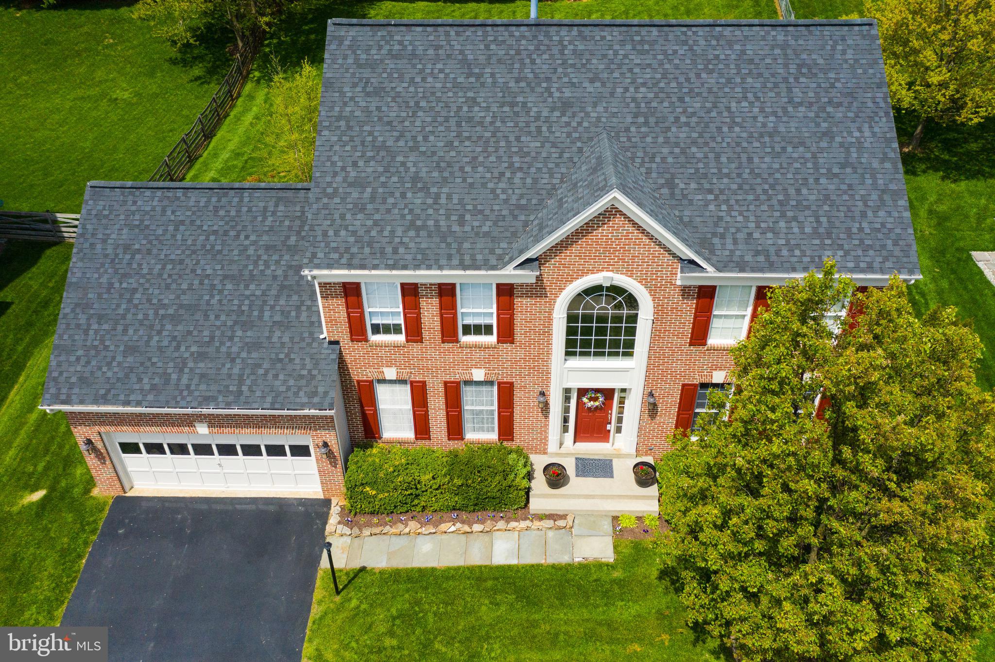 WINDSOR KNOLLS - Residential