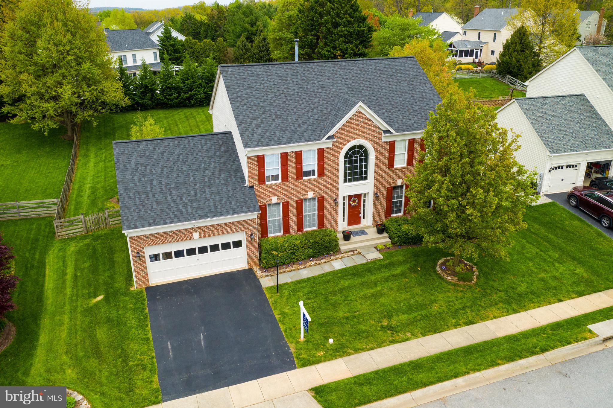 WINDSOR KNOLLS - Residential