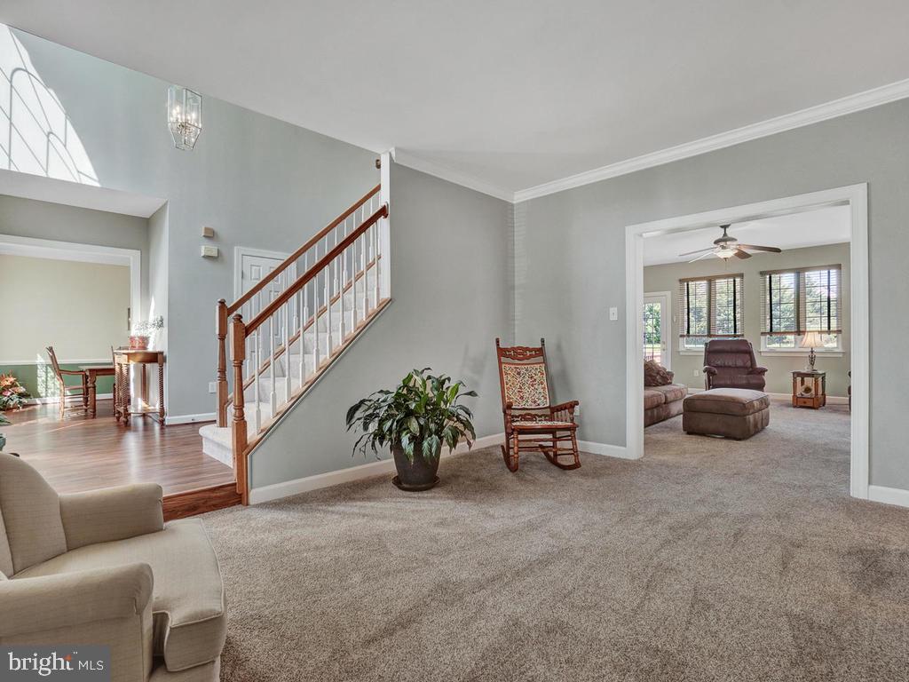 WINDSOR KNOLLS - Residential