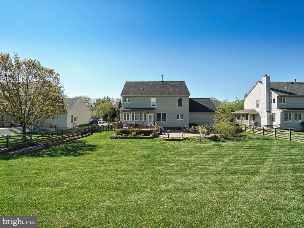 WINDSOR KNOLLS - Residential